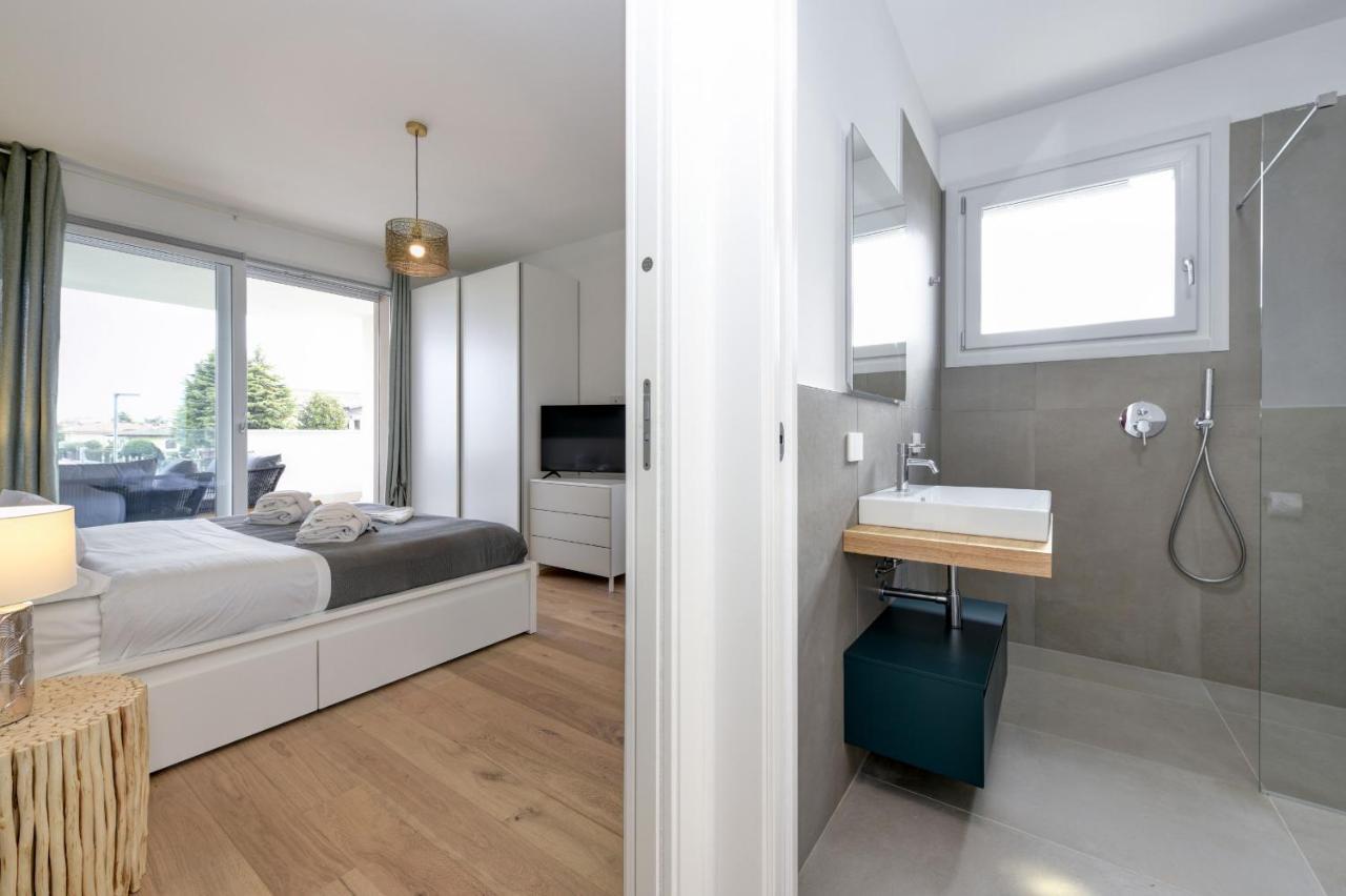 Opalia Residence - Garda Lake Lifestyle Apartment Peschiera del Garda Bagian luar foto