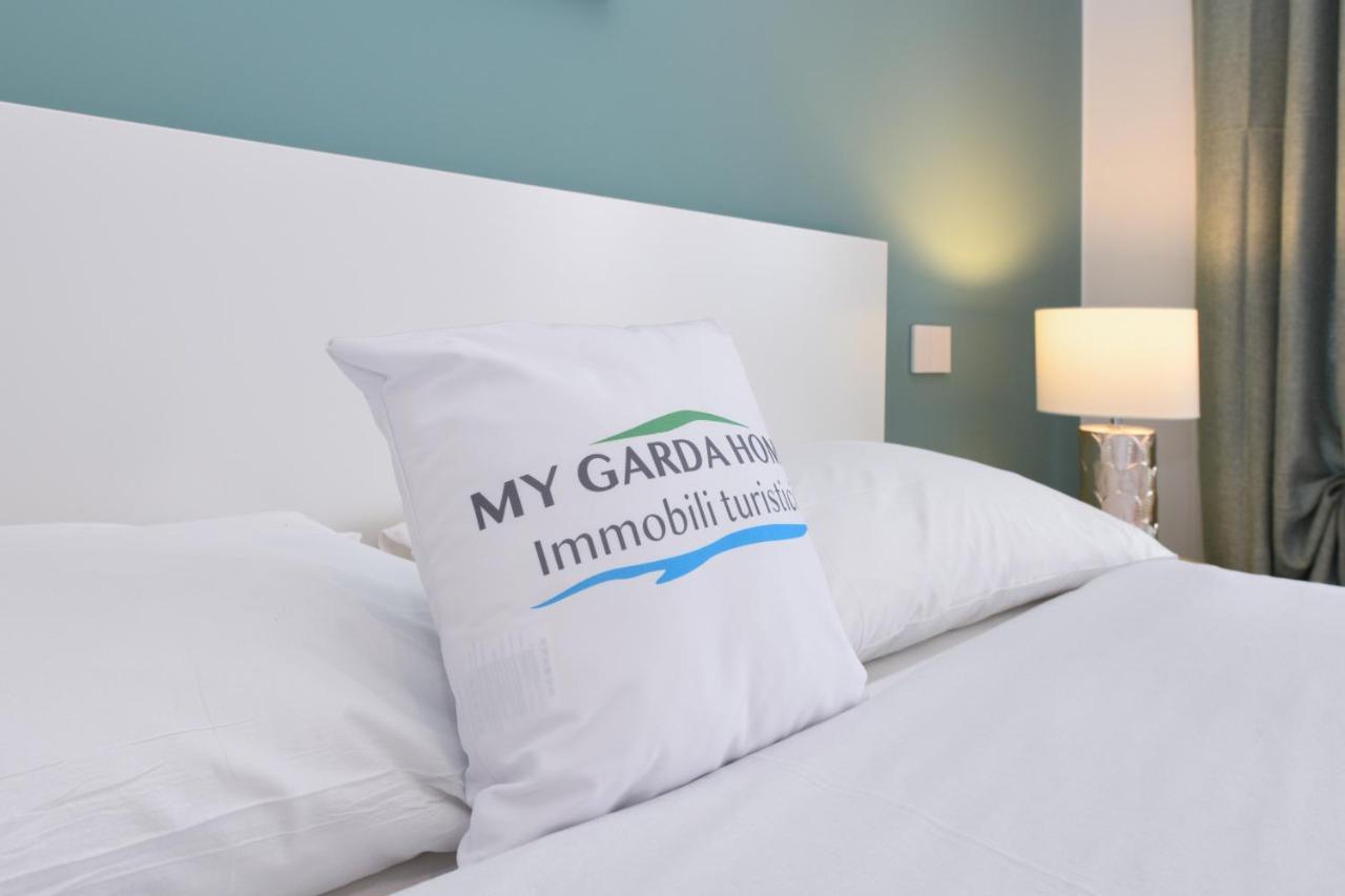 Opalia Residence - Garda Lake Lifestyle Apartment Peschiera del Garda Bagian luar foto