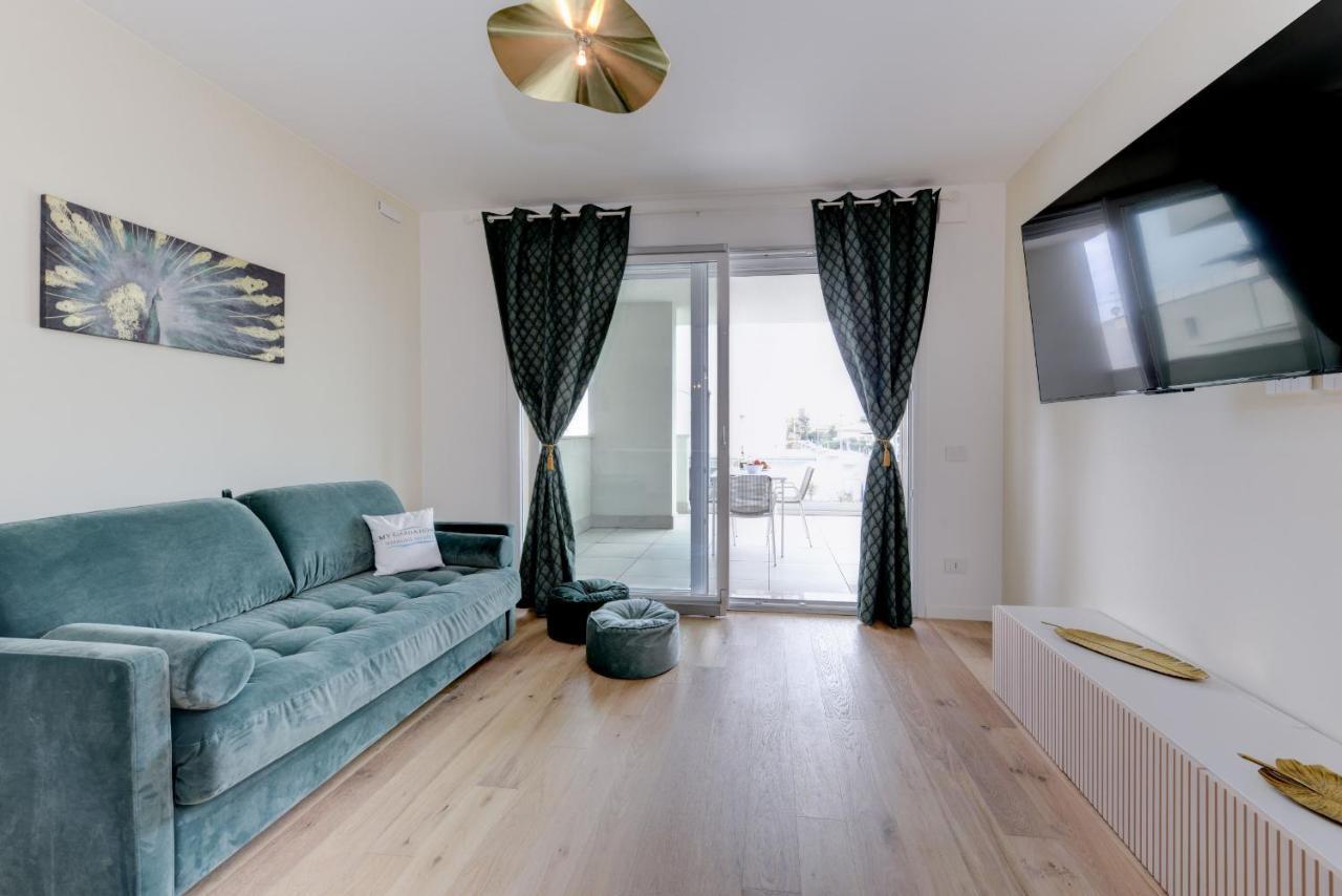 Opalia Residence - Garda Lake Lifestyle Apartment Peschiera del Garda Bagian luar foto
