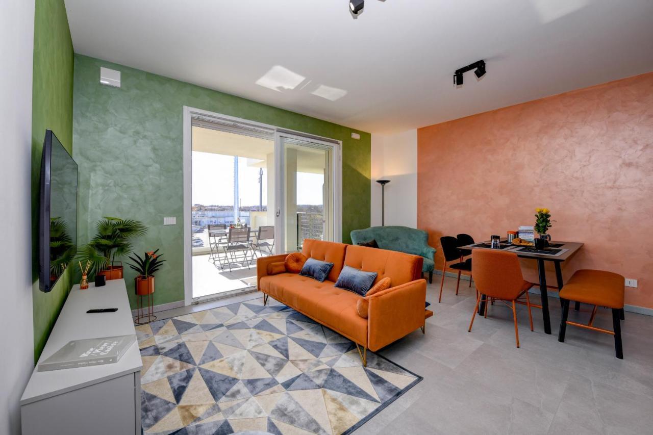 Opalia Residence - Garda Lake Lifestyle Apartment Peschiera del Garda Bagian luar foto
