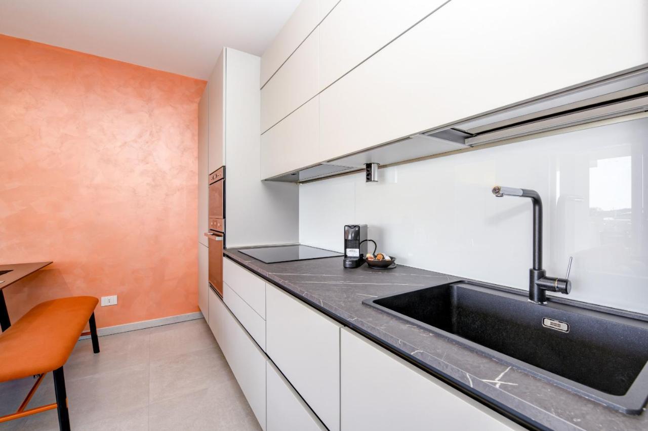 Opalia Residence - Garda Lake Lifestyle Apartment Peschiera del Garda Bagian luar foto