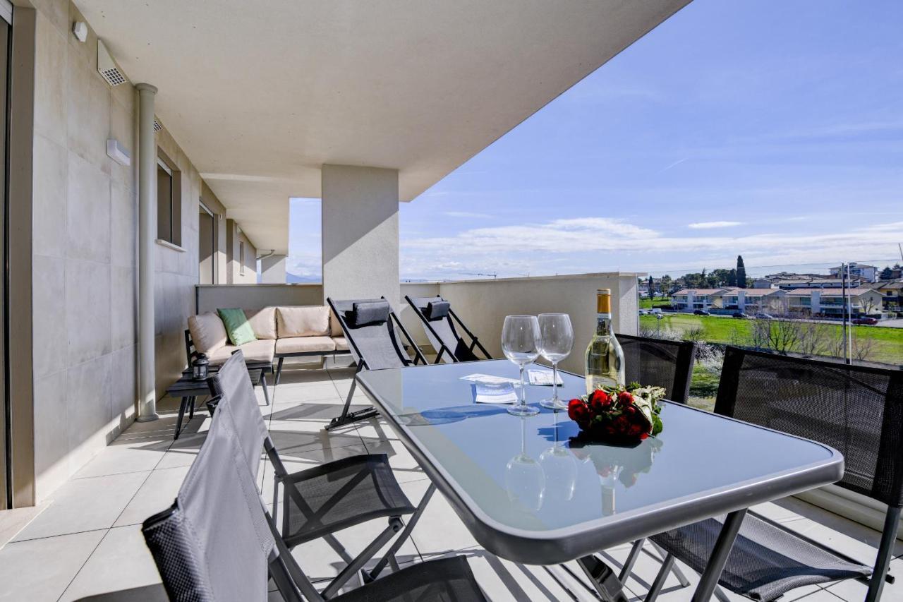 Opalia Residence - Garda Lake Lifestyle Apartment Peschiera del Garda Bagian luar foto